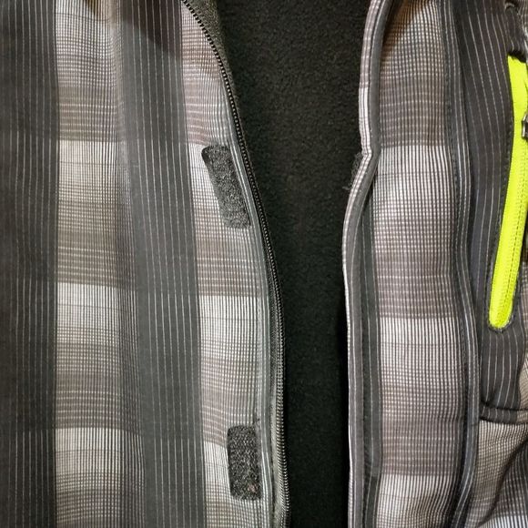 Snozu Women's Performance Color Block Gray/Black Lined Shacket (L) - Picture 6 of 9